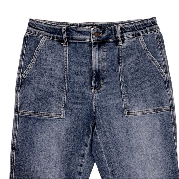 JUDY BLUE - THE JOGGER - SIZE 11/30 - MEDIUM WASH - GOOD CONDITION - B18 - Picture 3 of 12